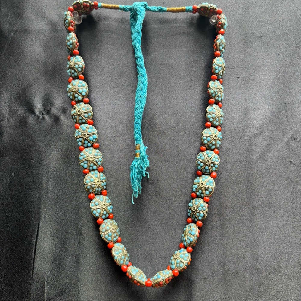 Vtg Nepalese Tibetan Red Coral & Turquoise Handmade Beaded Necklace Reversible - Picture 3 of 10